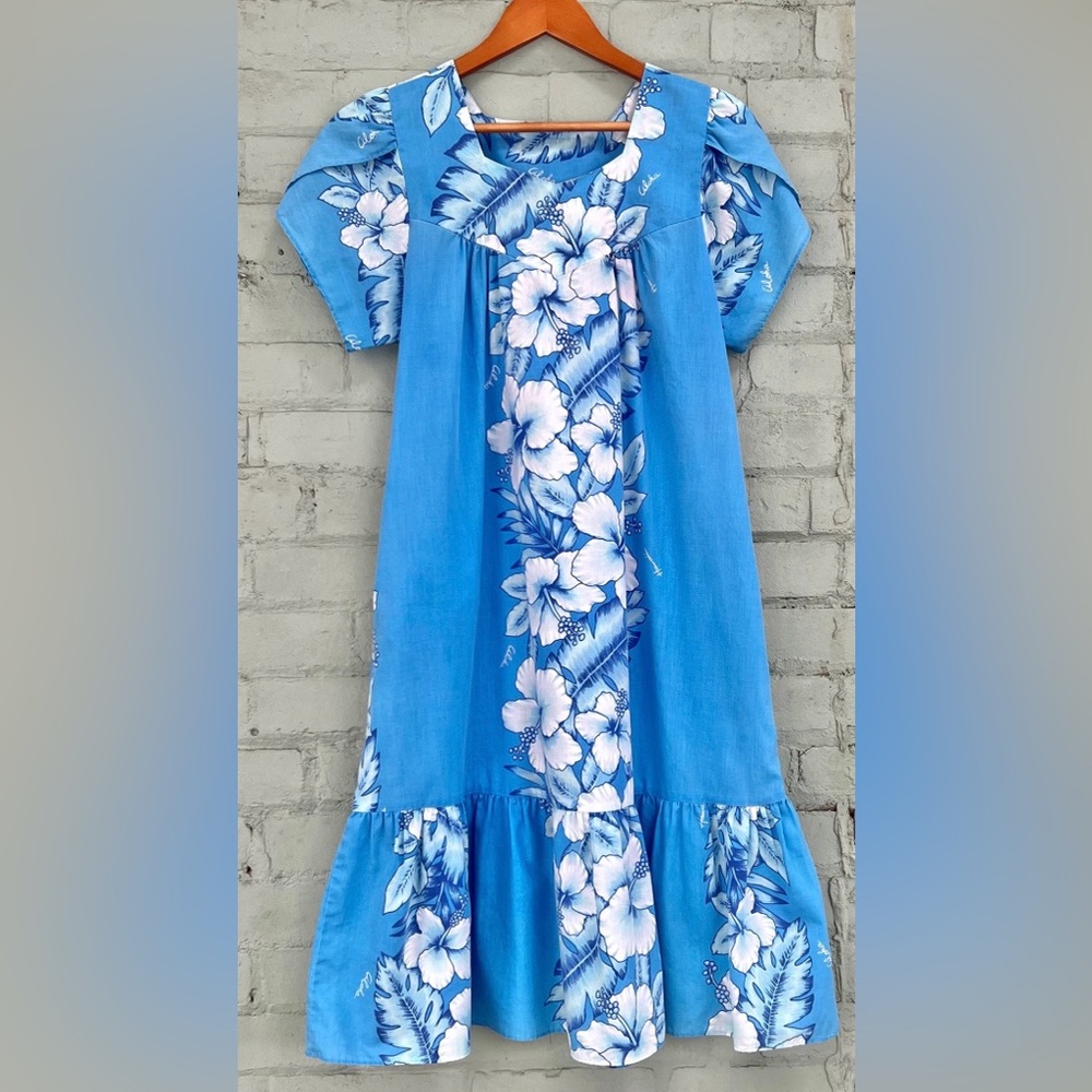 Vintage Floral Hawaiian Print Dress with Ruffle Hem